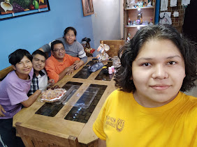 Familia en la mesa